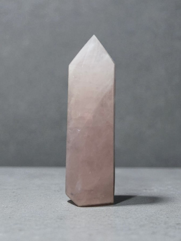 Rose Quartz Tower – Love, Compassion & Emotional Healing