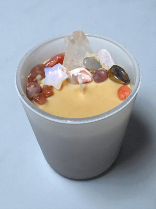 Dulce de Leche Crystal Intention Candle – Carnelian, Pyrite & Clear Quartz