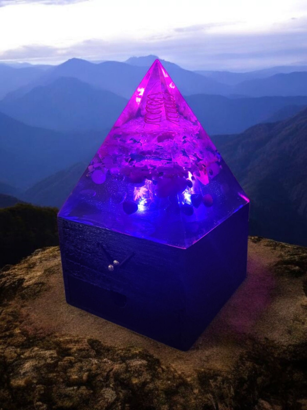 ✨Celestial Drift Orgonite Lamp