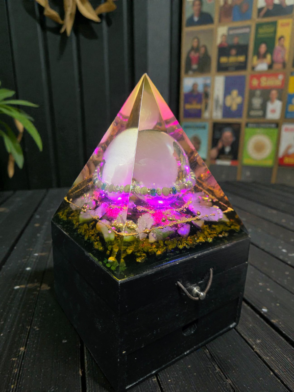 Sanctum Light Crystal Orgonite Lamp of Heart Wisdom & Divine Order